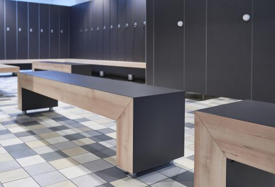 Bancs, poufs et portemanteaux