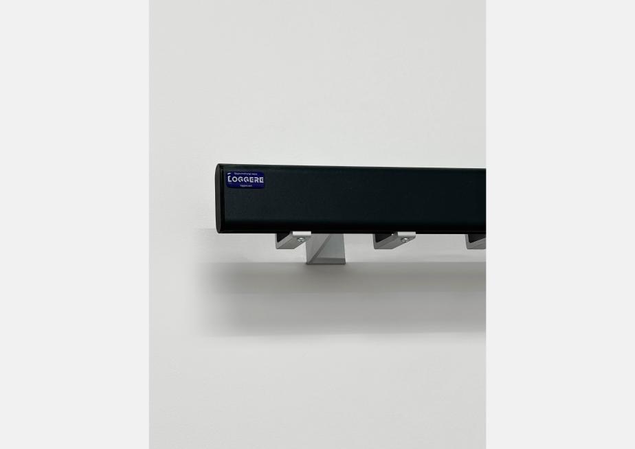 DLM 620 - 118 - NB, zwart gelakt